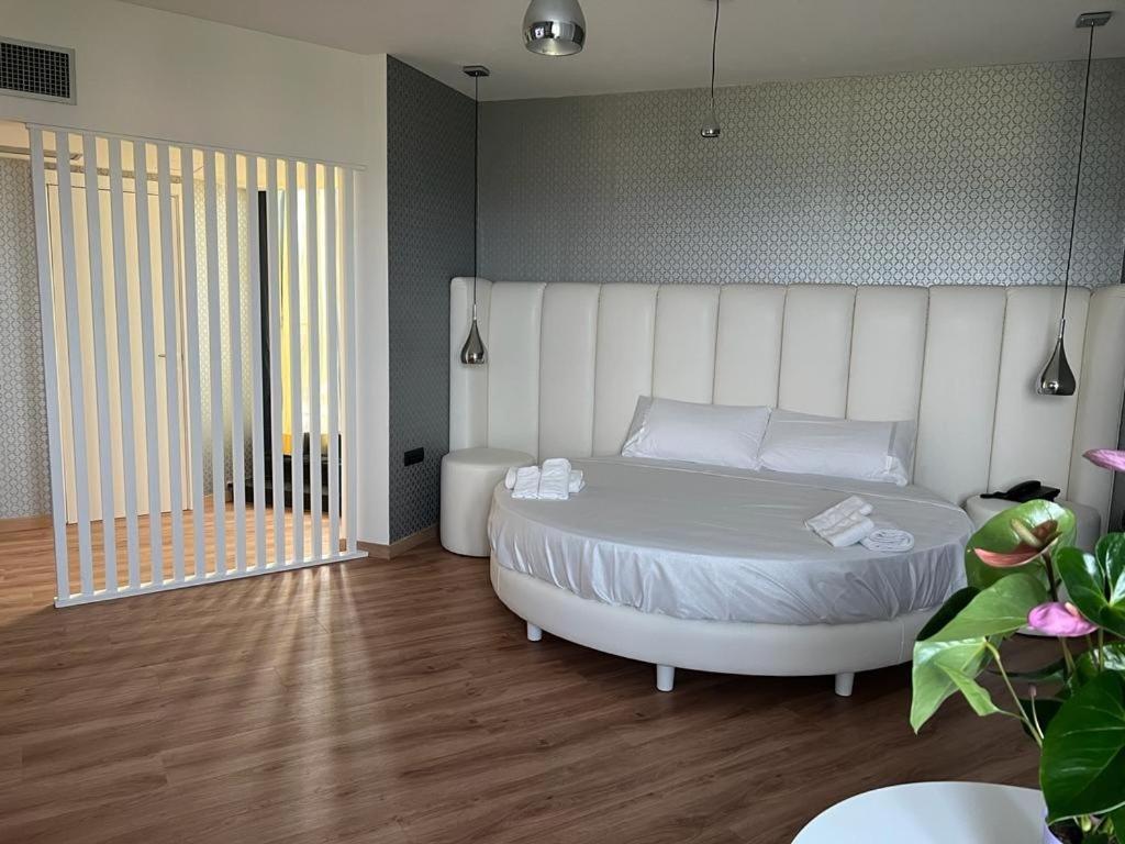 Park Hotel Mirabeau Montepaone Zewnętrze zdjęcie